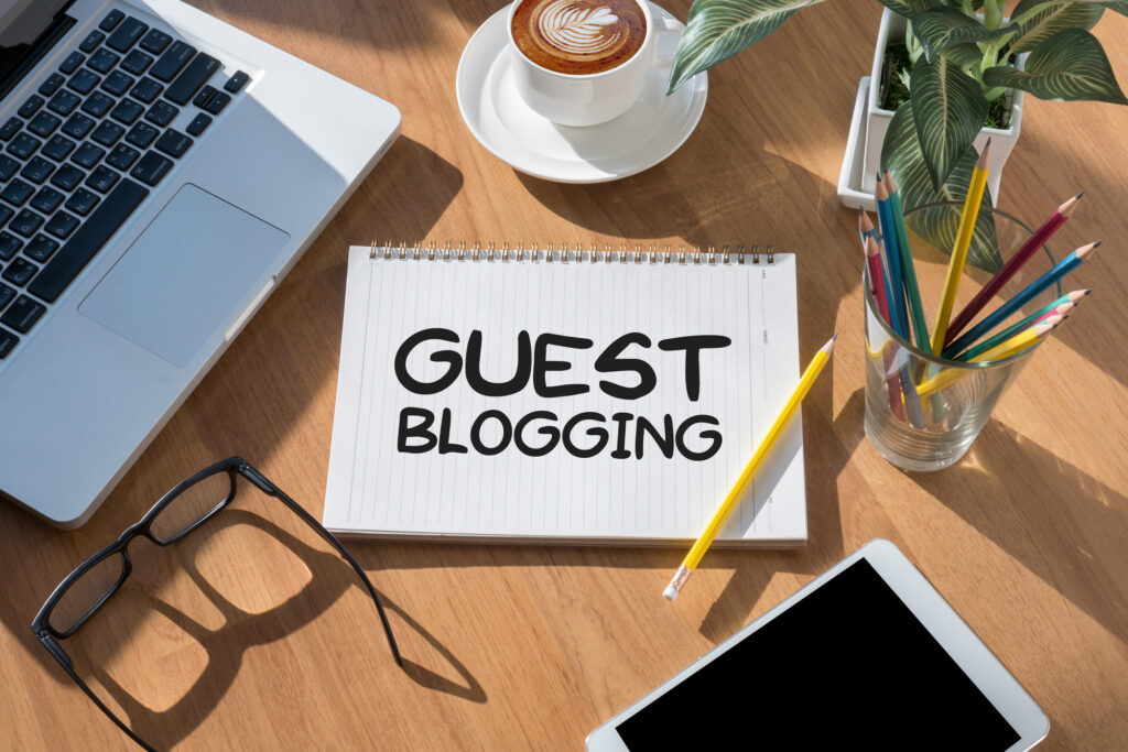 5 Ways By Which Guest Posting Can Help Grow Your Online Audience link building